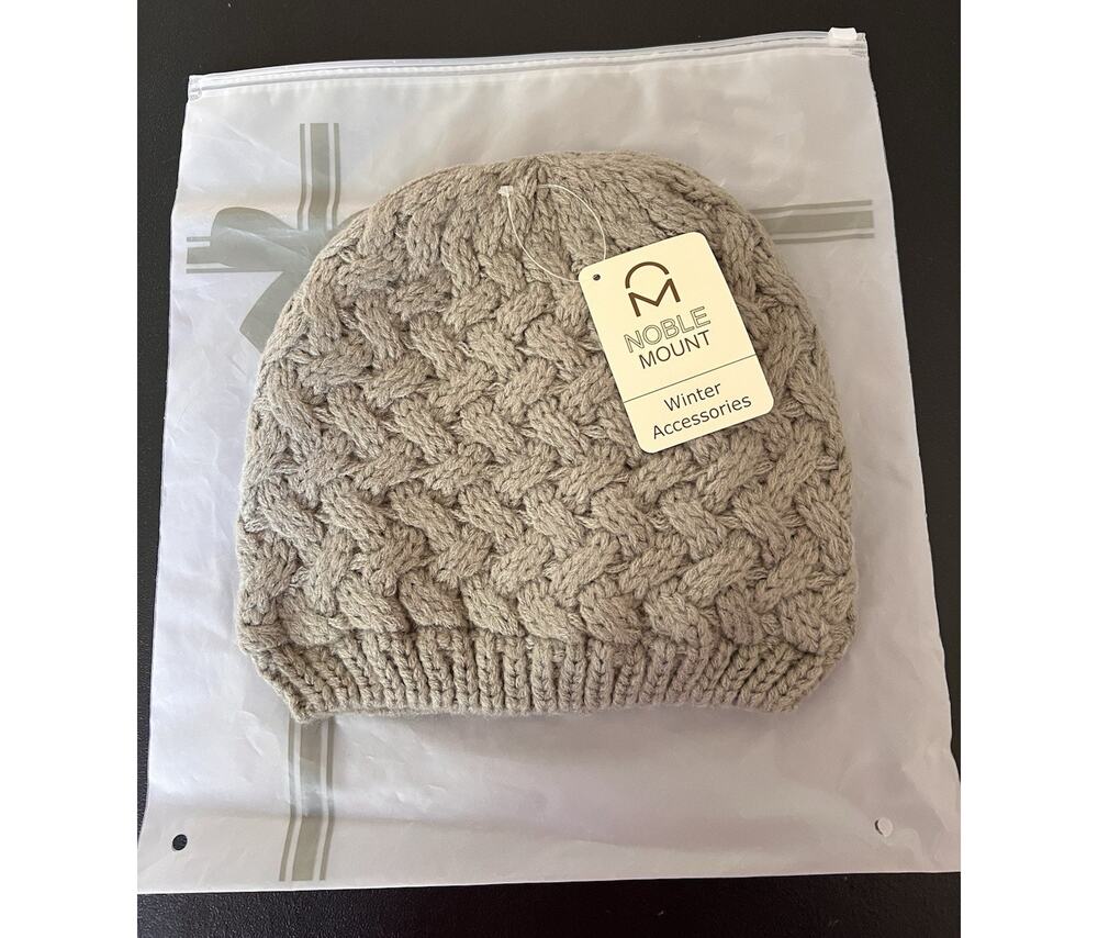 Noble Mount Winter Beanie Hat Knit Basket Weave Fleece Lined Gray Womens NEW